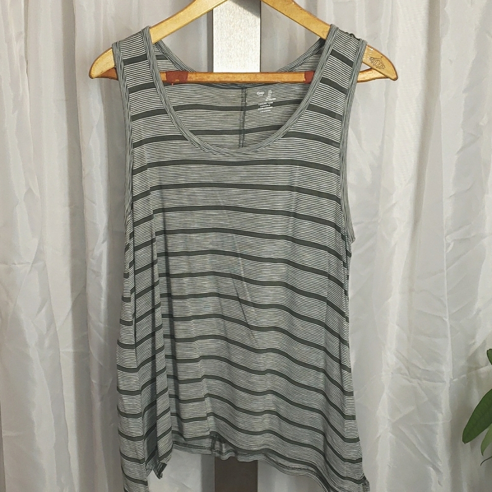 GAP assymetrical legging tank Olive stripe SZ L
